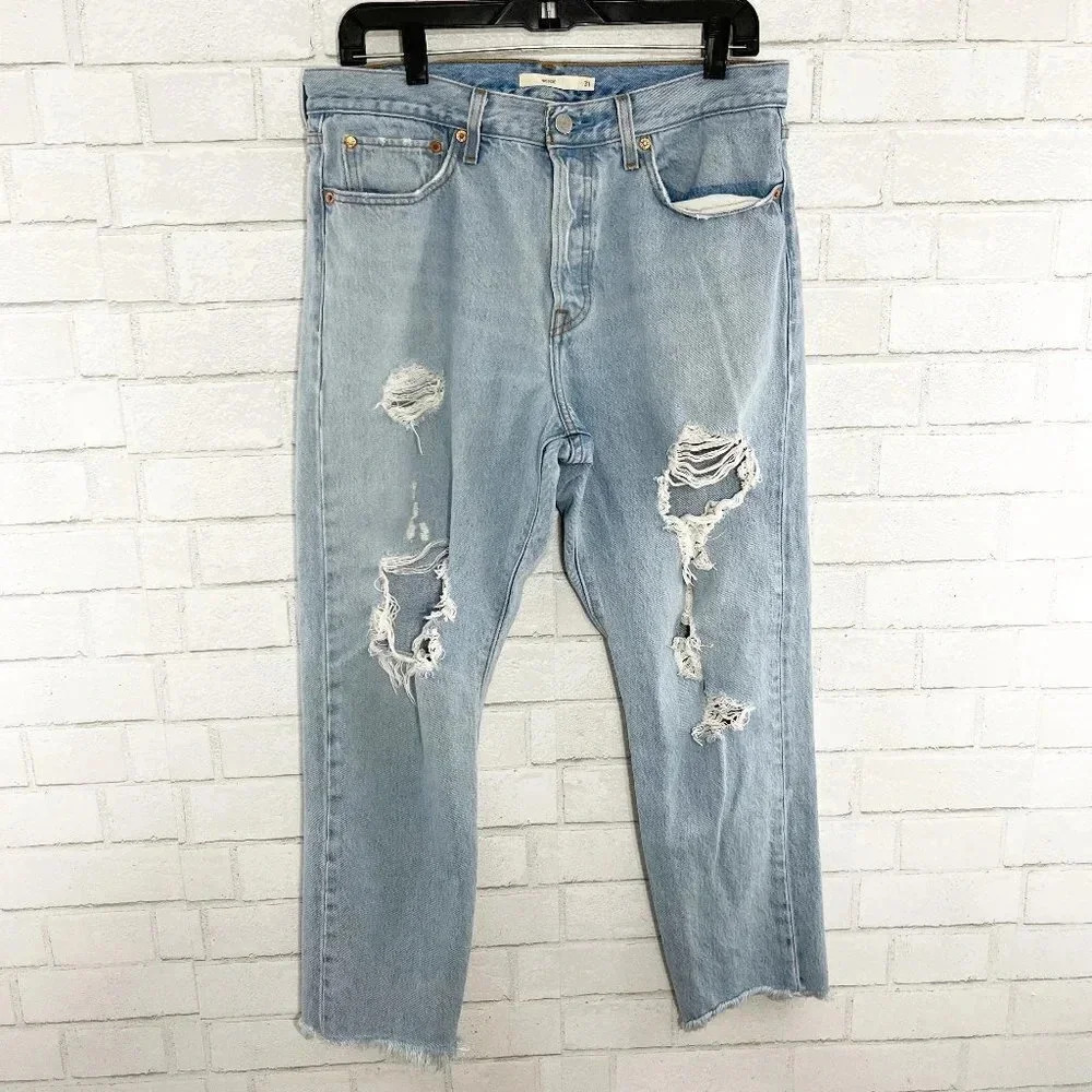 Levi's Light Wash Raw Hem Distressed Button Fly Wedgie Jeans Women's Size 31